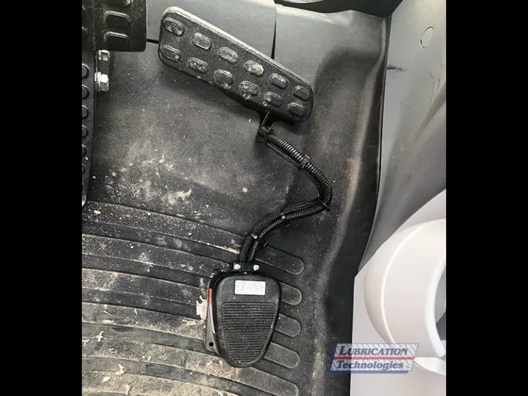 rockhammer-pedal-1