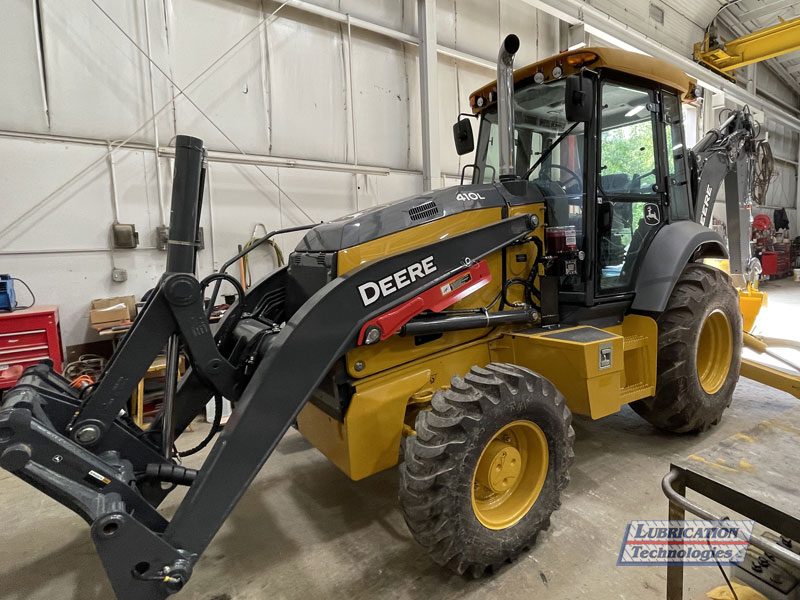 john-deere-410l-backhoe-loader-2022-1