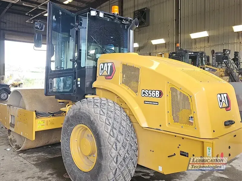 sc-cat-cs56b-vibratory-smooth-drum-roller-2023-1