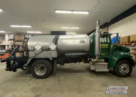 ReliaMAX Automatic Lubrication System Installation on PACCAR Commercial Spray Truck