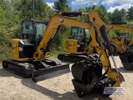 CAT 305 Mini Excavator equipped with a ReliaMAX™ automatic lubrication system